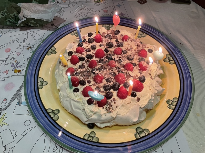 Afbeeldingslocatie: https://tweakers.net/i/37UMU3DwOLGiJY01NZWGc9tFAKs=/800x/filters:strip_icc():strip_exif()/f/image/niPzE2NTZAQlysIBxLQwD1Hf.jpg?f=fotoalbum_large