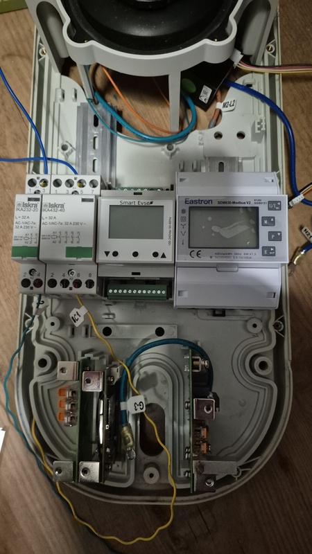 Afbeeldingslocatie: https://tweakers.net/i/3AMkYMvZkPrYaTRXNx1hGW19hs0=/x800/filters:strip_icc():strip_exif()/f/image/G42YgRnNDJdmmHrE8P8lDttn.jpg?f=fotoalbum_large