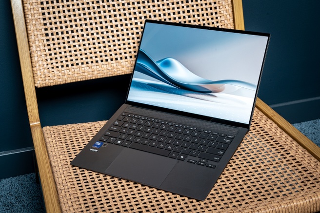 ASUS Zenbook S14 met Lunar Lake