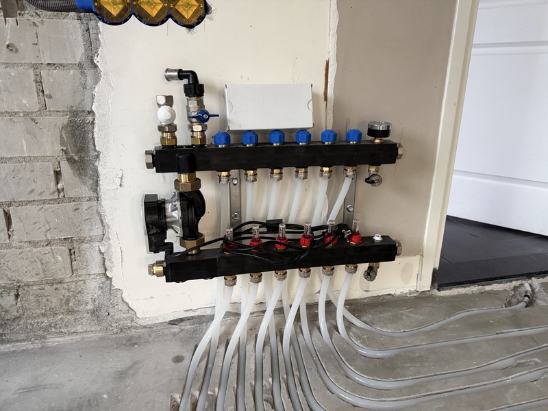 Afbeeldingslocatie: https://tweakers.net/i/3DCZmMYjvVCqQ3UBDUWiGXRCTEE=/800x/filters:strip_icc():strip_exif()/f/image/DAWekESWTFNi8iuWGQqvySbH.jpg?f=fotoalbum_large