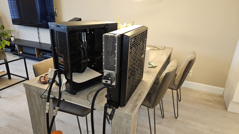 Afbeeldingslocatie: https://tweakers.net/i/3K9DcE36vUSBH0J4H5aJ8Gu0a_E=/800x/filters:strip_icc():strip_exif()/f/image/eaWWY5nJNO9IxtIvi4bDJG5X.jpg?f=fotoalbum_large