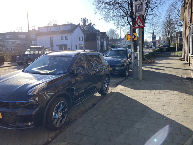 Afbeeldingslocatie: https://tweakers.net/i/3NYqall37-KnAQoUSVGLjIW2IeE=/800x/filters:strip_icc():strip_exif()/f/image/sziD29KtbCawuJJmOr1vtIaG.jpg?f=fotoalbum_large