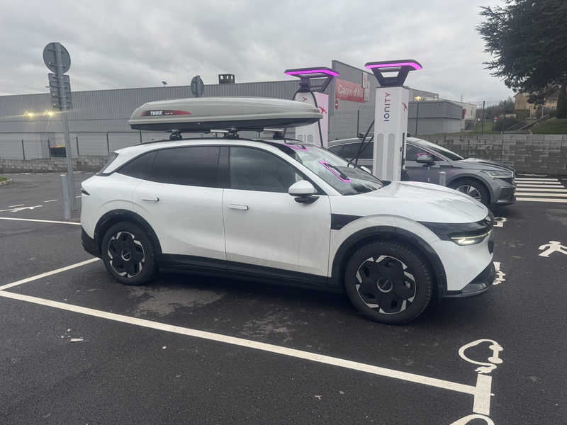 Afbeeldingslocatie: https://tweakers.net/i/3RBznHj2RGT8tcVxM_526nlnfzg=/800x/filters:strip_icc():strip_exif()/f/image/K0TtN5ZhnI5OLZ6P8g1TVINJ.jpg?f=fotoalbum_large