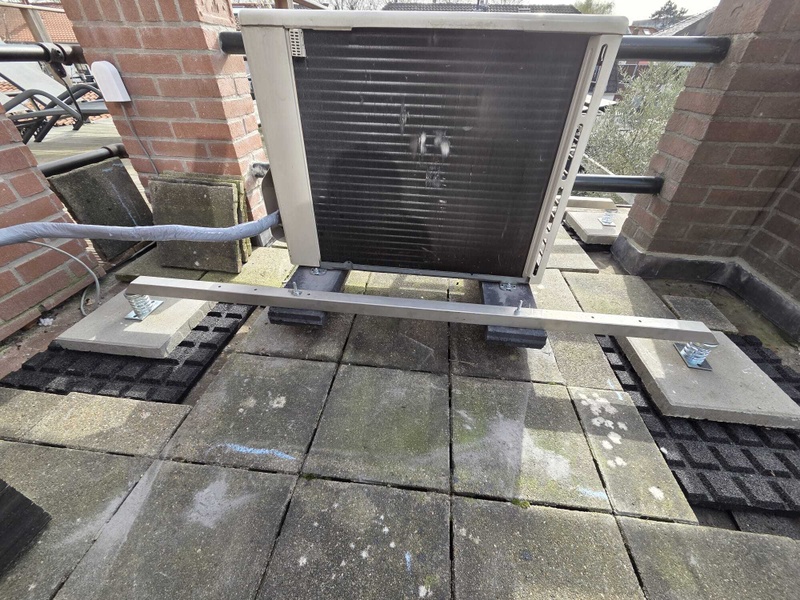 Afbeeldingslocatie: https://tweakers.net/i/3SmIqDwCC3a-mfDzORY-djUDWcY=/800x/filters:strip_icc():strip_exif()/f/image/ZMwJvsvbr1cQeJEgkdd6l348.jpg?f=fotoalbum_large