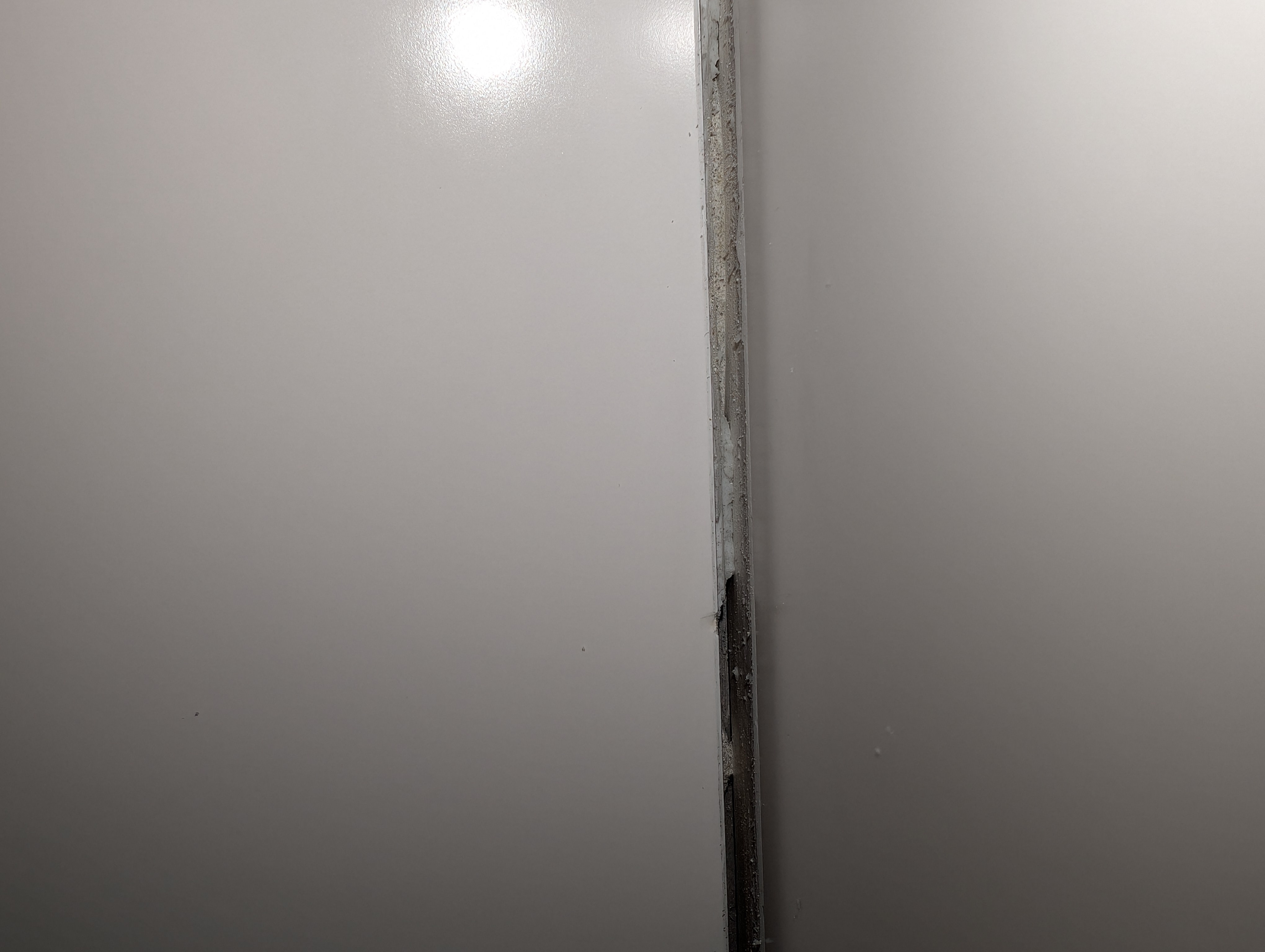 Afbeeldingslocatie: https://tweakers.net/i/3THiz0iHyhZIdv9dO2Spbx8NFos=/fit-in/4920x3264/filters:max_bytes(3145728):no_upscale():strip_icc():strip_exif()/f/image/6glt5KcqYIBZNBWkF7mZvgDu.jpg?f=user_large