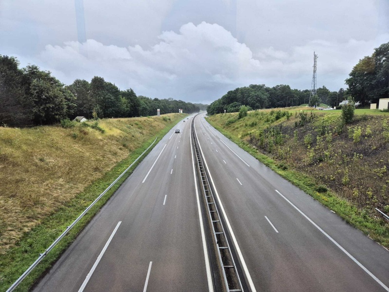 Afbeeldingslocatie: https://tweakers.net/i/3UOfqfgpMfb5WQkYZNeACYbiMzs=/800x/filters:strip_icc():strip_exif()/f/image/GdpEsxgvoRJXmXD2zkXpBDpA.jpg?f=fotoalbum_large