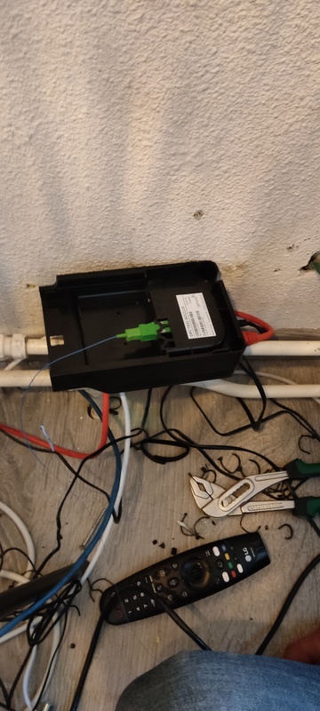 Afbeeldingslocatie: https://tweakers.net/i/3V4D1jy4RLT1j15PyBjB0plxbB0=/x800/filters:strip_icc():strip_exif()/f/image/9UL0vJSp3J9tHJ7Gy4rQmWsy.jpg?f=fotoalbum_large