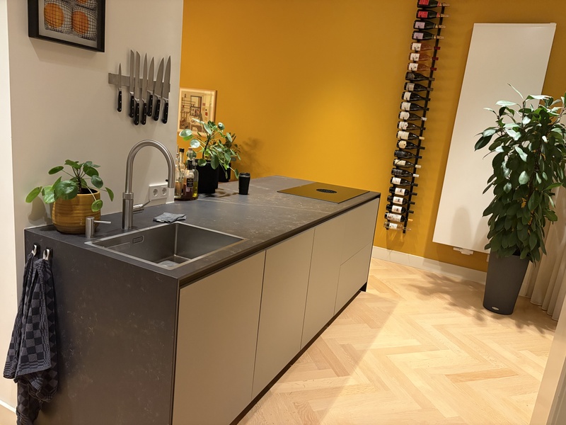 Afbeeldingslocatie: https://tweakers.net/i/3WminhO5T1YrQ8fGzL1nYE-rtr4=/800x/filters:strip_icc():strip_exif()/f/image/jHg6sLPruMsWx7ml1m3LSHUf.jpg?f=fotoalbum_large