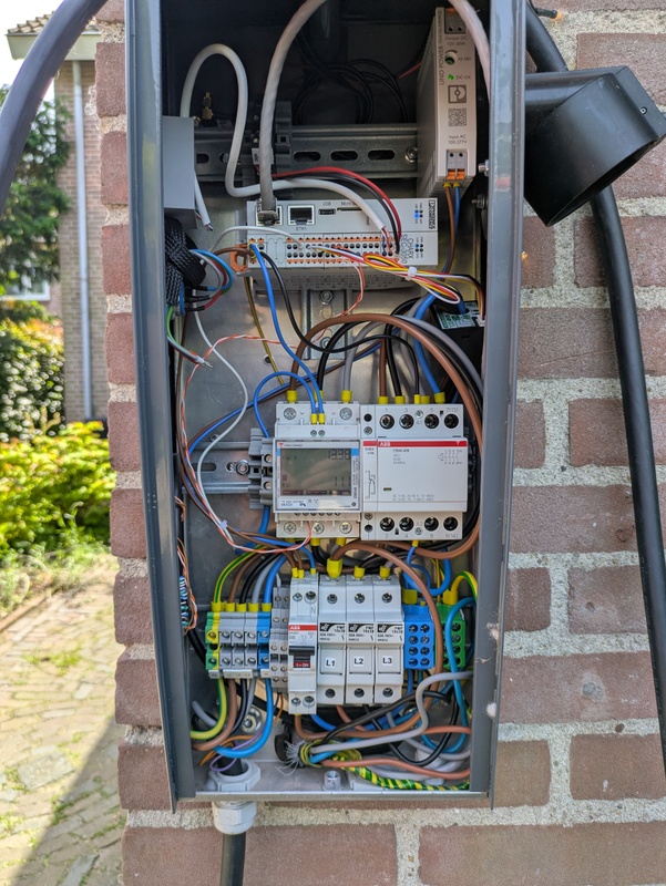 Afbeeldingslocatie: https://tweakers.net/i/3XkT7FtOl6ivRcHDDhXytbQxJYQ=/x800/filters:strip_icc():strip_exif()/f/image/8ZUSXHBMXhK2qK3v1HlHgyJ6.jpg?f=fotoalbum_large