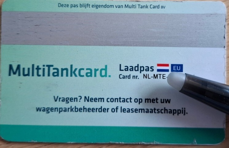 Afbeeldingslocatie: https://tweakers.net/i/3YIGbbL6F_df1U5SO-La7XLmd34=/fit-in/4920x3264/filters:max_bytes(3145728):no_upscale():strip_icc():strip_exif()/f/image/EoRkLDhQES3LkAMBhDHxNUVN.jpg?f=user_large