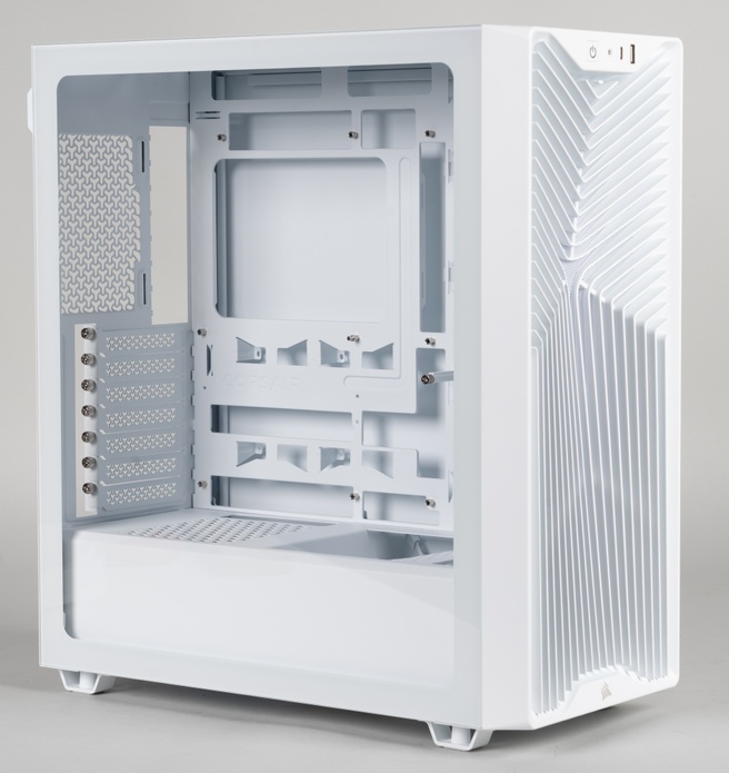 Corsair 3200D buitenkant