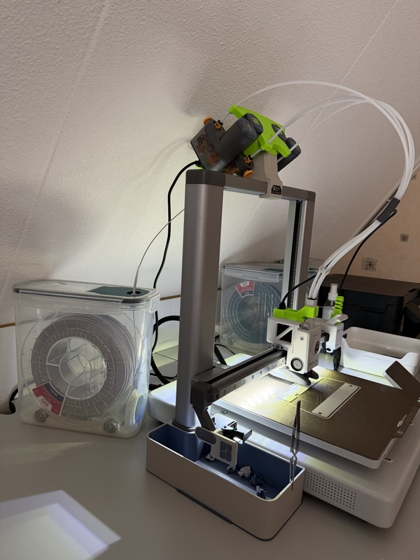 Afbeeldingslocatie: https://tweakers.net/i/3ddfji2MtH0LvWT3tRyZgCatp9o=/x800/filters:strip_icc():strip_exif()/f/image/T5sGut0zt8hF9HYhgrwJgXjT.jpg?f=fotoalbum_large