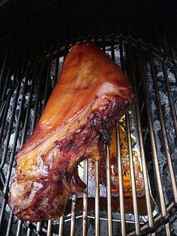 Afbeeldingslocatie: https://tweakers.net/i/3gdGmnMsE7XBe2uCCo8clyGGSrw=/x800/filters:strip_icc():strip_exif()/f/image/iKQh1AWnsUbX5FpgciXlfeoI.jpg?f=fotoalbum_large