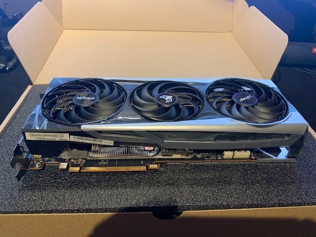 Afbeeldingslocatie: https://tweakers.net/i/3gkupn9lOq8ZlLabp1j5P7lmUeA=/full-fit-in/4920x3264/filters:max_bytes(3145728):no_upscale():strip_icc():fill(white):strip_exif()/f/image/ZhXzztePJ05Mkck2Wx6IlnLK.jpg?f=user_large