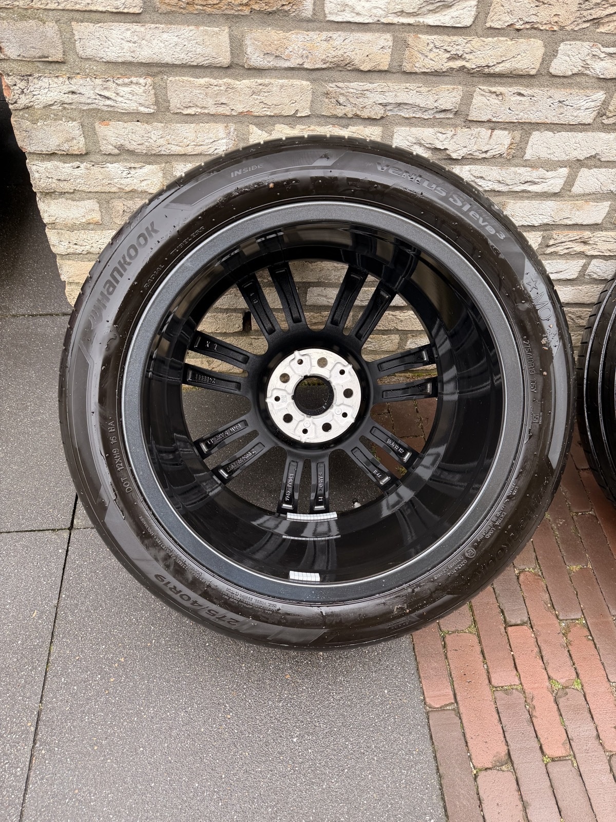 Afbeeldingslocatie: https://tweakers.net/i/3hkpoPUUbTHBcTGTgzVEj4JKdQw=/fit-in/4920x3264/filters:max_bytes(3145728):no_upscale():strip_icc():strip_exif()/f/image/YEq3feziYLcCBPSW2Dt1tfft.jpg?f=user_large