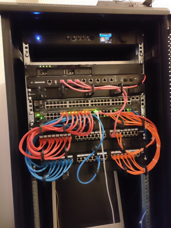 Afbeeldingslocatie: https://tweakers.net/i/3kgrvb_9rZ018D_w4DrGbgBS2gM=/x800/filters:strip_icc():strip_exif()/f/image/b2N72yGU7rnTDRbEnYUJ0x7b.jpg?f=fotoalbum_large