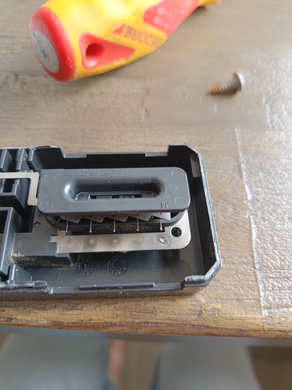 Afbeeldingslocatie: https://tweakers.net/i/3lWuKNSwO7TABNBGWwlmiG1O6m4=/x800/filters:strip_icc():strip_exif()/f/image/44CGxZuNKgKf2xMTW65IeRUT.jpg?f=fotoalbum_large