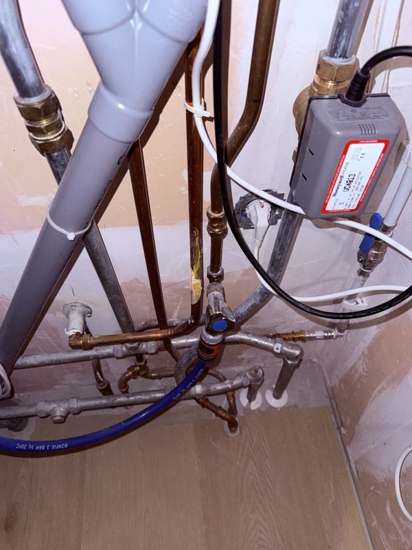 Afbeeldingslocatie: https://tweakers.net/i/3s0DCxeRYbz0pVPrlhECFESNP1M=/x800/filters:strip_icc():strip_exif()/f/image/aZgSwKerz5YXkxxf9cZzrG56.jpg?f=fotoalbum_large