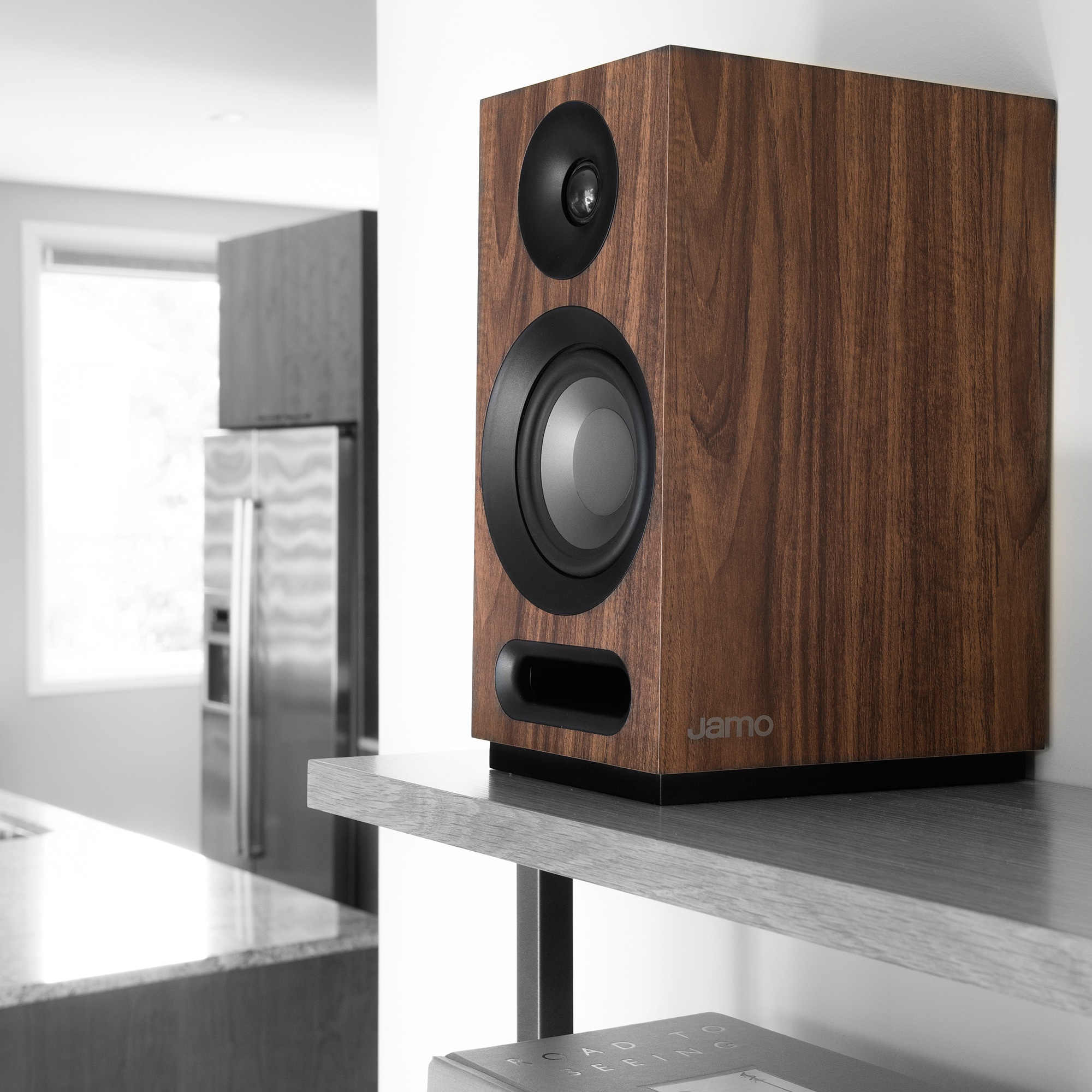 Jamo s803 review outlet