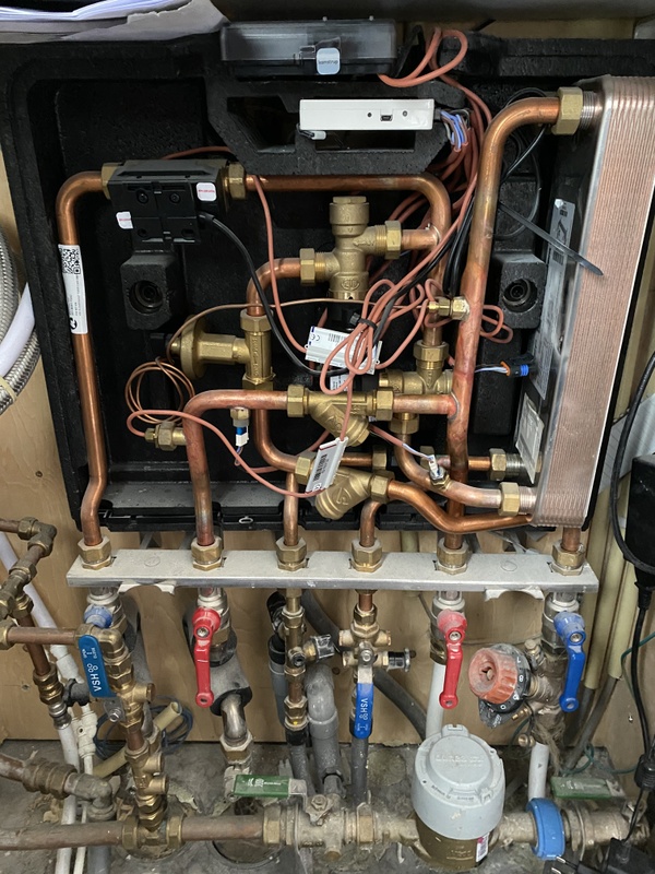 Afbeeldingslocatie: https://tweakers.net/i/3v1jRe20oEqpR2mgLAwfYl7xugQ=/x800/filters:strip_icc():strip_exif()/f/image/PP8inHvxQDrY6MyOB8zr2qOD.jpg?f=fotoalbum_large