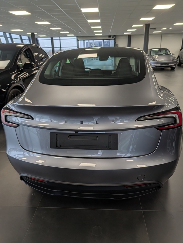 Afbeeldingslocatie: https://tweakers.net/i/3w-T_G_Cy2a5gyVE9mqEKX3ebS8=/x800/filters:strip_icc():strip_exif()/f/image/owfayRGuZRMUTcGjvR5LVhkA.jpg?f=fotoalbum_large