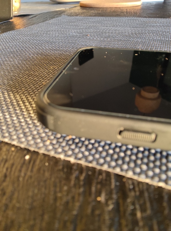 Afbeeldingslocatie: https://tweakers.net/i/3yxfWWxbykrSAHlOOBhw6xgEc2c=/x800/filters:strip_icc():strip_exif()/f/image/JbMCFKQH2l0yDNPPUNeNdVtt.jpg?f=fotoalbum_large