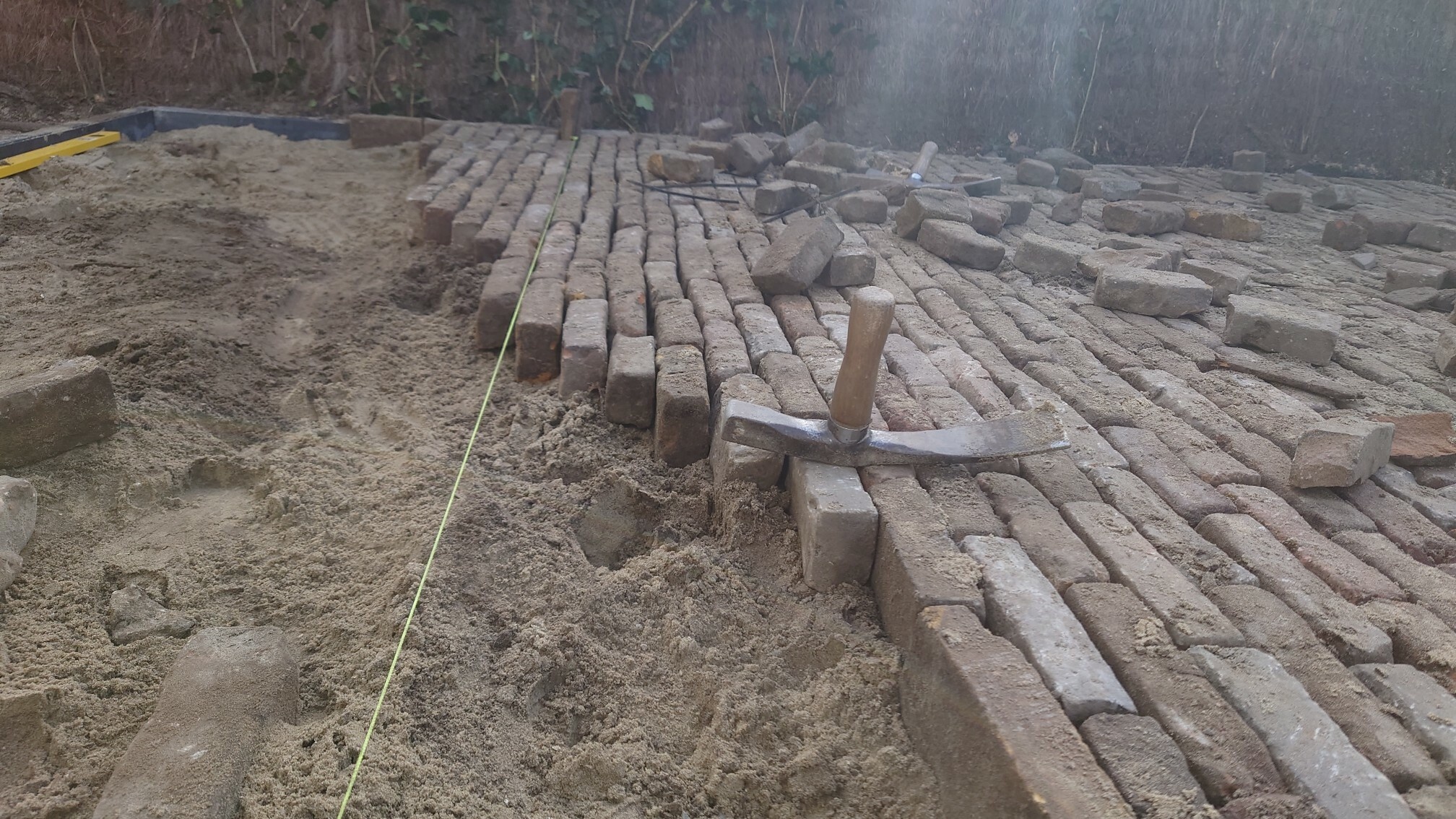 Afbeeldingslocatie: https://tweakers.net/i/3z2VqA2WF7k2WG0CXWbAtlRzDe8=/fit-in/4920x3264/filters:max_bytes(3145728):no_upscale():strip_icc():strip_exif()/f/image/LdXS9MrmO9feYV7SeFBPpR1j.jpg?f=user_large