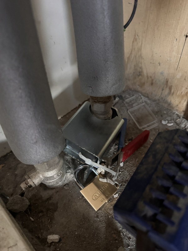 Afbeeldingslocatie: https://tweakers.net/i/40pKkNDXeu-j2pLNV8aFlX3MAYs=/x800/filters:strip_icc():strip_exif()/f/image/M5ZS6dzlTMTFVeehNy91JIHR.jpg?f=fotoalbum_large