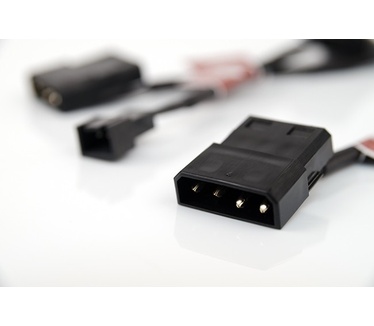 Noctua NA-SAC1 (3x 3-pin to 4-pin adapter kabels)