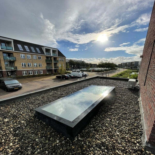 Afbeeldingslocatie: https://tweakers.net/i/43rKBvVa6JUOc6RJDS_jonQQUB0=/fit-in/4920x3264/filters:max_bytes(3145728):no_upscale():strip_icc():strip_exif()/f/image/IYeNTbG36RF32nDDSRsbvd3x.jpg?f=user_large