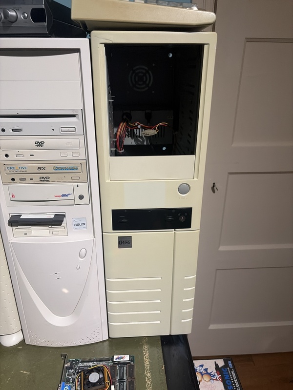 Afbeeldingslocatie: https://tweakers.net/i/45Te48aw4VVyeA5daAVBBTUqfQc=/x800/filters:strip_icc():strip_exif()/f/image/77Ix9Yxd29elvSkPnUCIXKfi.jpg?f=fotoalbum_large