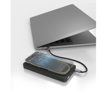 RealPower PB-10000 USB-C PD + QI wireless charging