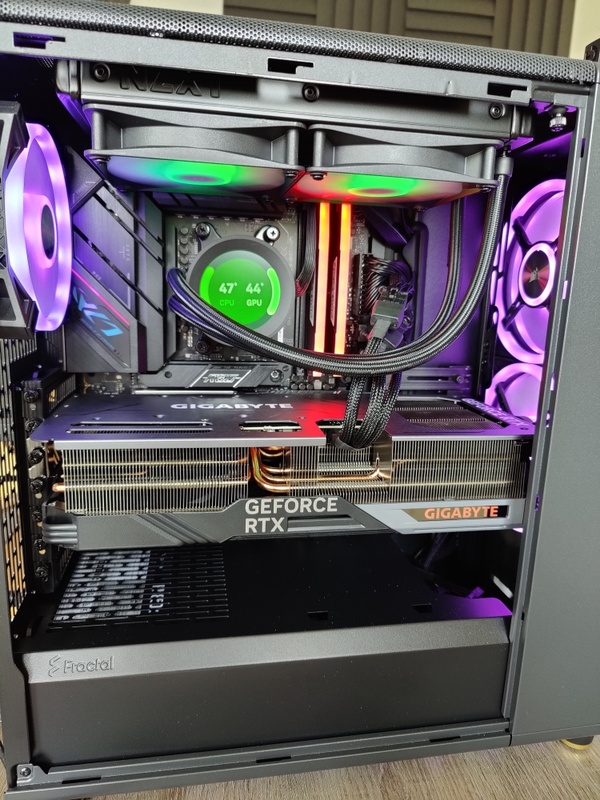 Afbeeldingslocatie: https://tweakers.net/i/4AGIMnBbNKF7t1e7HqYmZuJlBOk=/x800/filters:strip_icc():strip_exif()/f/image/TugyDHrmH4Qlm8rZ4vKsz4zX.jpg?f=fotoalbum_large