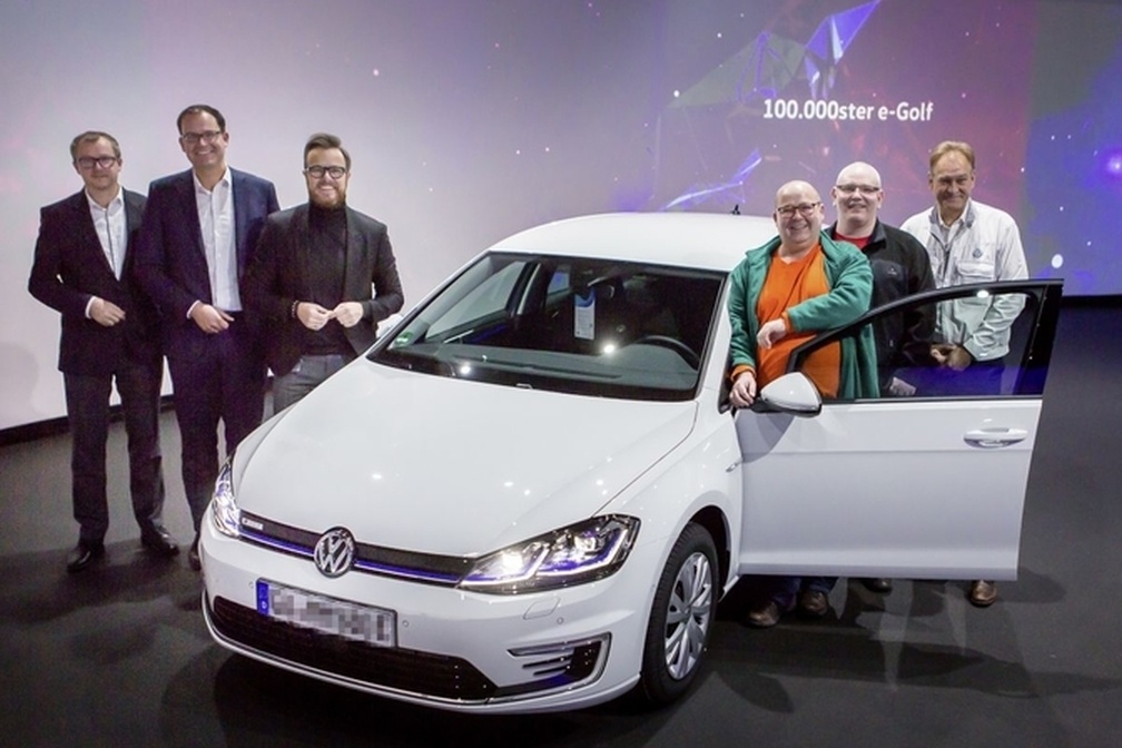 Afbeeldingslocatie: https://tweakers.net/i/4AcwggGe8-ddl1EuofV3UN22IV4=/full-fit-in/4920x3264/filters:max_bytes(3145728):no_upscale():strip_icc():fill(white):strip_exif()/f/image/BApSuJMbRddIAh5dpsdOWkVE.jpg?f=user_large