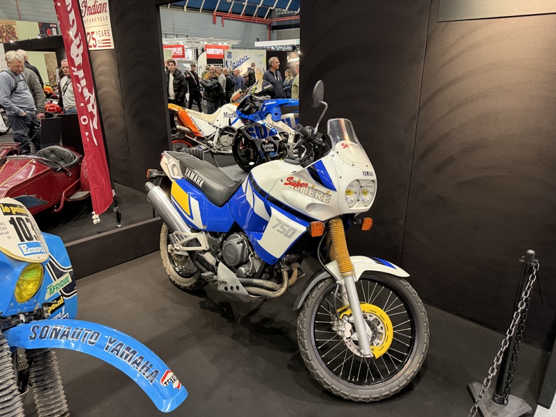 Afbeeldingslocatie: https://tweakers.net/i/4Brb6_9J5cYC-iq3G0xM7s48lyo=/800x/filters:strip_icc():strip_exif()/f/image/qlJahKNM056JZYzfn7iid4A9.jpg?f=fotoalbum_large