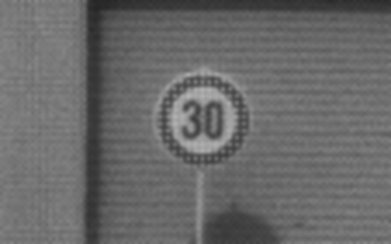 Sony maakt cmos-sensor voor auto's die verkeersborden op 160 meter ziet -  Tweakers, image size:1600x999