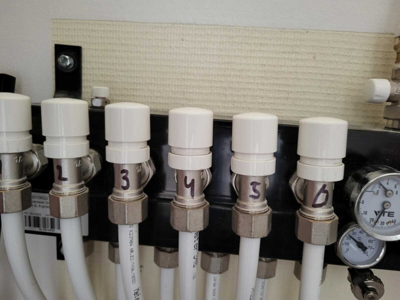 Afbeeldingslocatie: https://tweakers.net/i/4JQuib_x3u4TMMtmLC_82GxFIN0=/800x/filters:strip_icc():strip_exif()/f/image/er7R3DYR5fs4lOejpY9TobGQ.jpg?f=fotoalbum_large