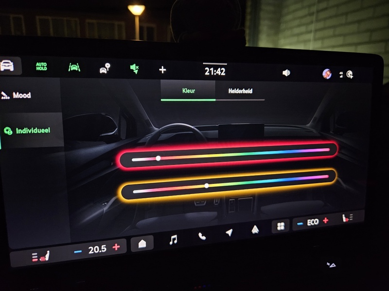 Afbeeldingslocatie: https://tweakers.net/i/4JydBzwSQSsabN60TOl7lSzp4Zg=/800x/filters:strip_icc():strip_exif()/f/image/1bulv3oI1VmsThlSK1jT9qvZ.jpg?f=fotoalbum_large