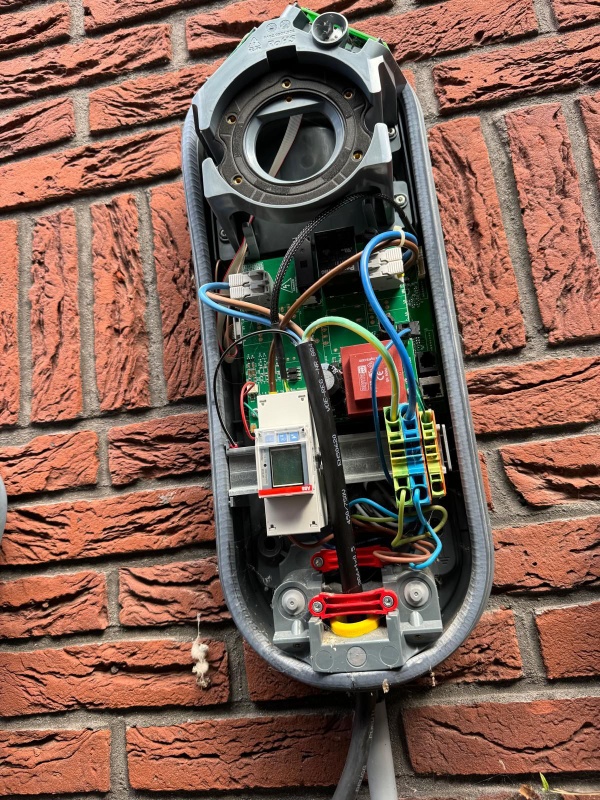 Afbeeldingslocatie: https://tweakers.net/i/4KNfLJy3BToVR4-mO2U6SNQghnI=/x800/filters:strip_icc():strip_exif()/f/image/aalGiLffXXR069GzN4YFZCMB.jpg?f=fotoalbum_large
