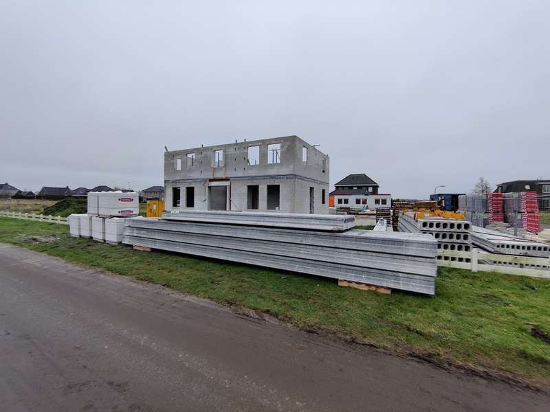 Afbeeldingslocatie: https://tweakers.net/i/4NsLepzRwfTEa1zBWbnvebe5VjE=/800x/filters:strip_icc():strip_exif()/f/image/Adc8cUS6OnfXOhf8KUR0YTyq.jpg?f=fotoalbum_large