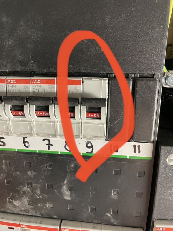 Afbeeldingslocatie: https://tweakers.net/i/4P3HU5vp8XAq_scqTya-n4nxq5c=/x800/filters:strip_icc():strip_exif()/f/image/sh090ssAxxm7L1hgCz2Vv1eM.jpg?f=fotoalbum_large