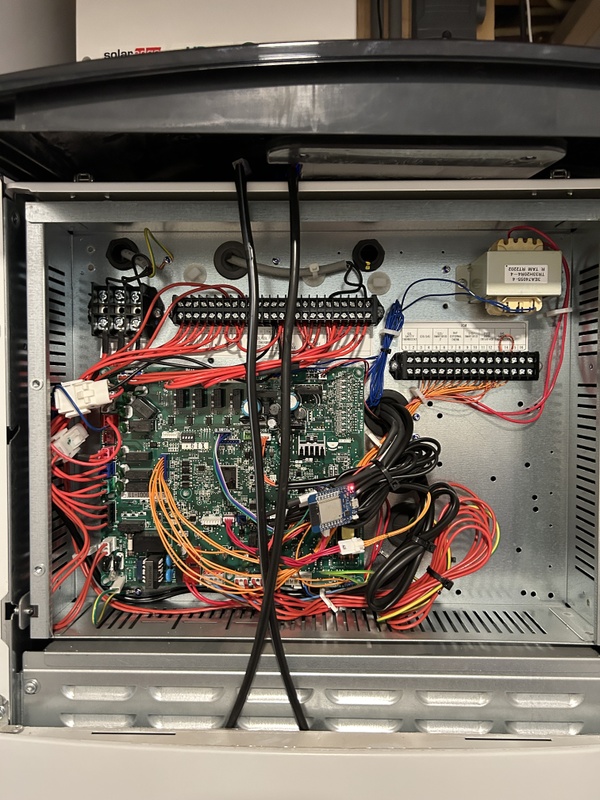 Afbeeldingslocatie: https://tweakers.net/i/4POfMC5nojtQCcFKlGy7eMMU17U=/x800/filters:strip_icc():strip_exif()/f/image/SoBHDqnMgMG3lyrEVmikHGug.jpg?f=fotoalbum_large