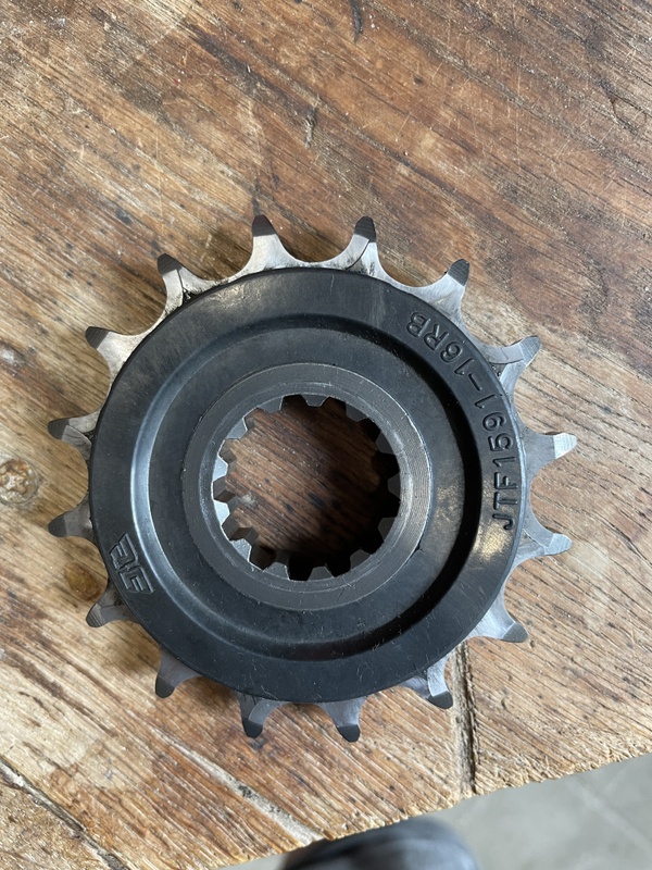 Afbeeldingslocatie: https://tweakers.net/i/4RXsvBWPpyzMSae2Gky-7kOqLVQ=/x800/filters:strip_icc():strip_exif()/f/image/2mM6w0T3pYDE43NeJMoCXaRH.jpg?f=fotoalbum_large