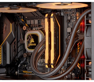 Corsair CMW32GX4M2E3200C16-TUF