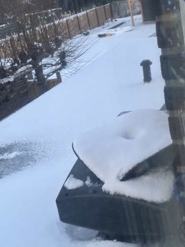 Afbeeldingslocatie: https://tweakers.net/i/4U7bFZ_kWxwli0ho6MnAnmCw0AQ=/x800/filters:strip_icc():strip_exif()/f/image/hRPrGAcv5TCd8dUsrslFBId7.jpg?f=fotoalbum_large