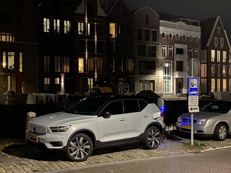 Afbeeldingslocatie: https://tweakers.net/i/4WNKJgbVNVeVQFdxLf4VAaTGxsQ=/800x/filters:strip_icc():strip_exif()/f/image/IRv5INTMVJoWCZJSkHLfqXHm.jpg?f=fotoalbum_large