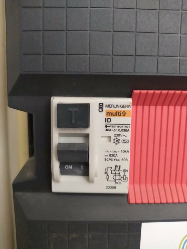 Afbeeldingslocatie: https://tweakers.net/i/4YWAKrXLzFdPLubFd0R1NABtrKs=/x800/filters:strip_icc():strip_exif()/f/image/yLO3jfWdPHlPPIEnckX6FmB3.jpg?f=fotoalbum_large