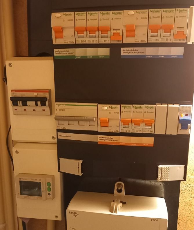 Afbeeldingslocatie: https://tweakers.net/i/4_2YRIgbi2cNJSCRF7c_RN5lVGg=/full-fit-in/4920x3264/filters:max_bytes(3145728):no_upscale():strip_icc():fill(white):strip_exif()/f/image/adP3iovPfjtCnttEbqUOXIAI.jpg?f=user_large