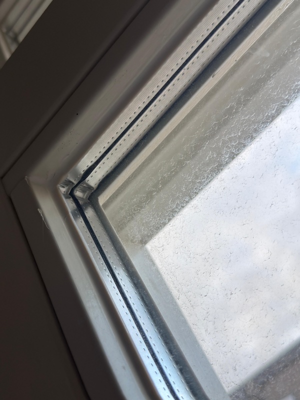 Afbeeldingslocatie: https://tweakers.net/i/4dZhLQGIigOh2kLK9V9hE6t2e0Y=/x800/filters:strip_icc():strip_exif()/f/image/ITWwbz8dBUX0xHhX5wVf1uyz.jpg?f=fotoalbum_large