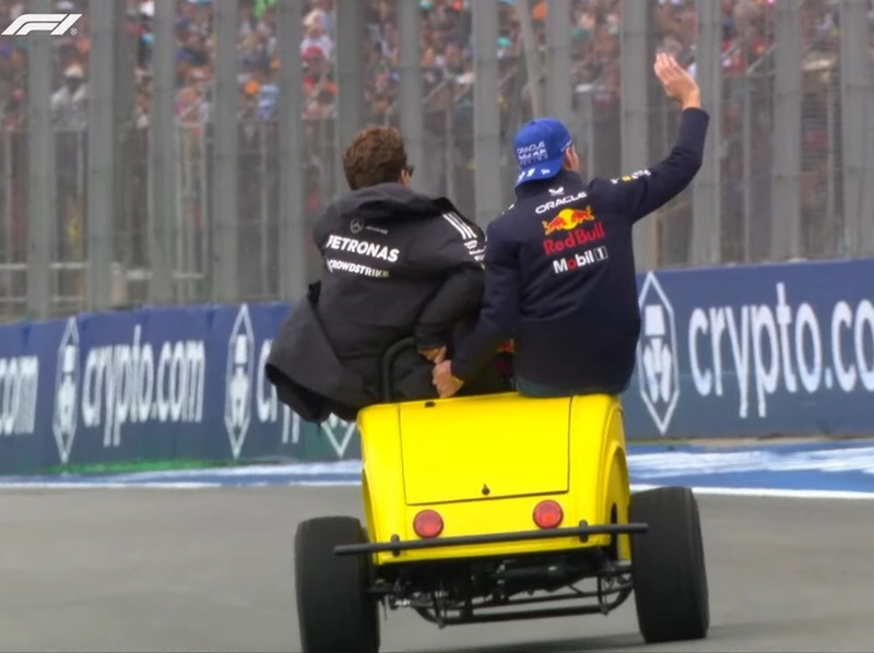 Afbeeldingslocatie: https://tweakers.net/i/4hELaxJSQF6U4an6tNxr25XS_jg=/800x/filters:strip_icc():strip_exif()/f/image/rYF13N41ulmU6eQbpTeh4QWJ.jpg?f=fotoalbum_large